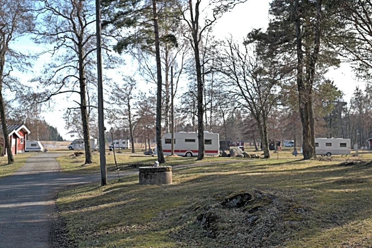Pukinsaaren Camping คริชตินานเกาพุงกิ ภายนอก รูปภาพ